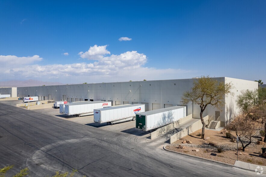 More Photos Of 4031 Industrial Center Dr, North Las Vegas Distribution For Lease