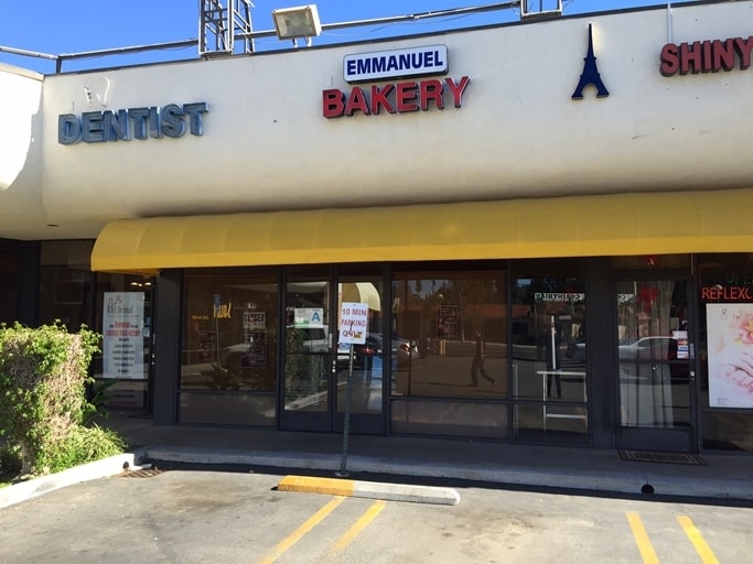 More Photos Of 6900 Reseda Blvd, Reseda General Retail For Lease