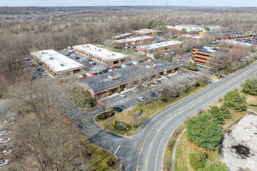 More Photos Of 2141 Priest Bridge Dr, Crofton Light Manufacturing For Lease