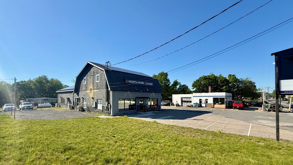 More Photos Of 1574 Post Rd, Wells Restaurant For Sale