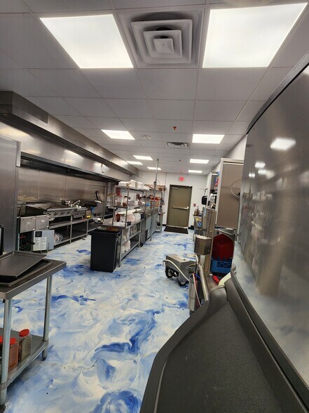 More Photos Of 5485 New Jesup Hwy, Brunswick Storefront For Sale