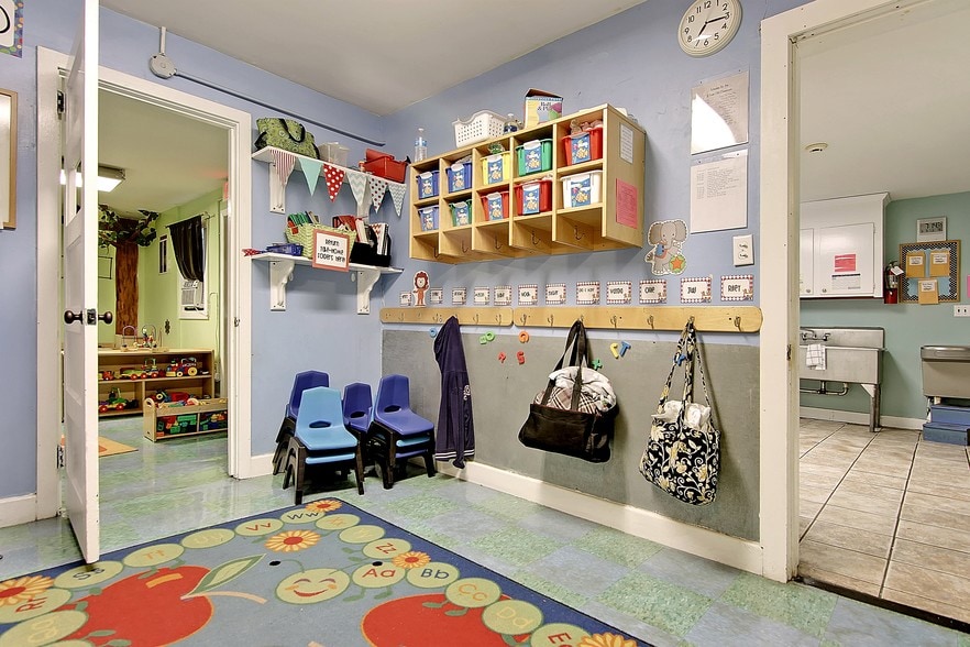 More Photos Of 1521 Wappoo Dr, Charleston Specialty For Lease