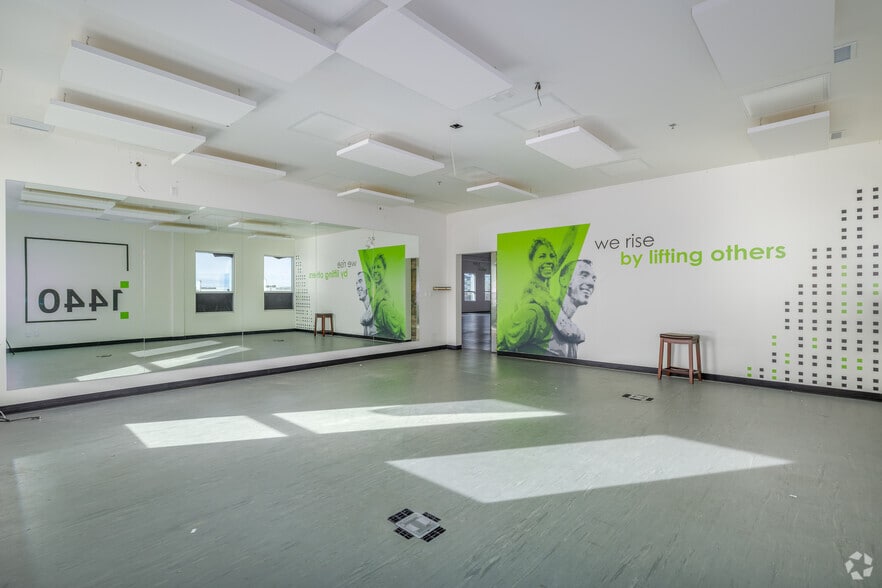 More Photos Of 4 River Heights Dr, Cochrane Storefront For Lease