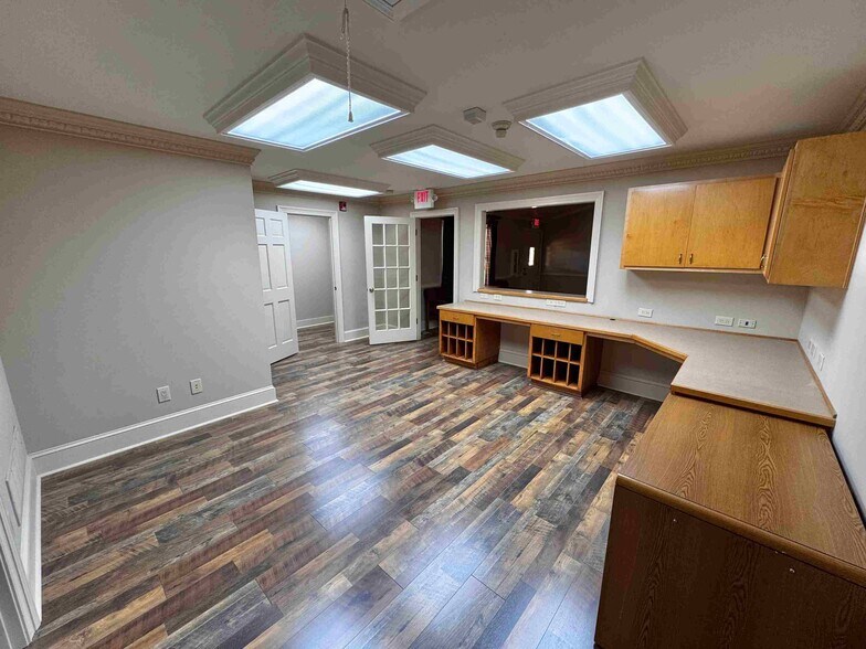 More Photos Of 5297 Cleveland Hwy, Clermont Medical For Lease