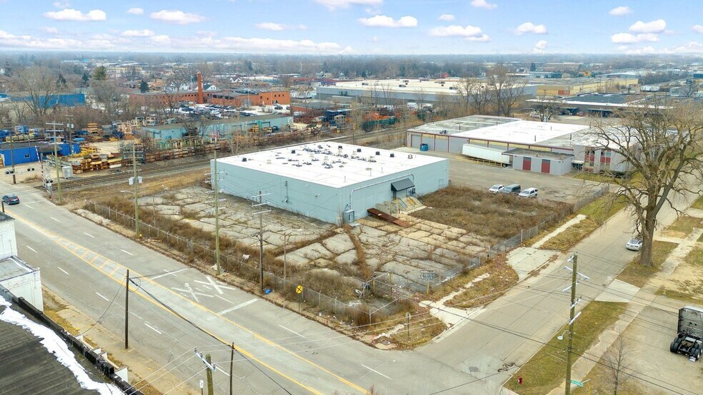 More Photos Of 6400 E Nevada Ave, Detroit Warehouse For Sale