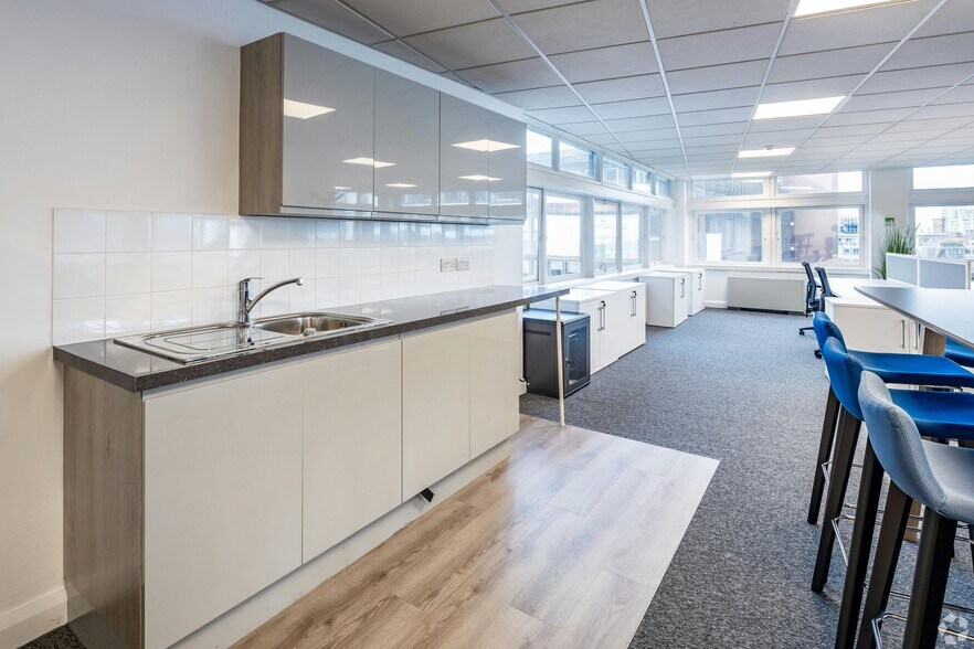 More Photos Of 39 Deansgate, Manchester Office For Lease