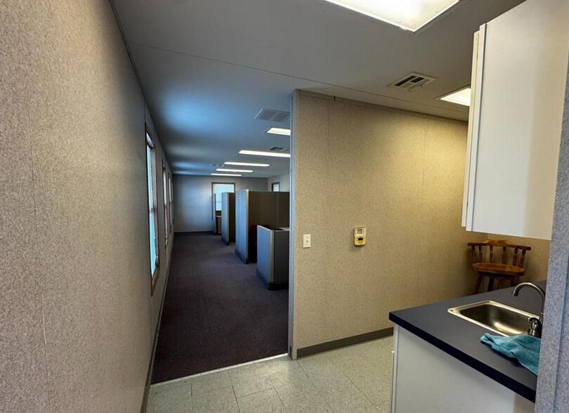 More Photos Of 10631 Bird River Rd, Middle River Light Manufacturing For Lease