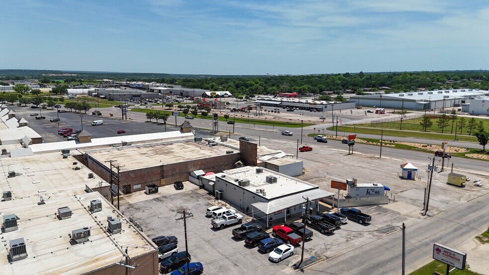 More Photos Of 215 NE 27th Ave, Mineral Wells Restaurant For Sale