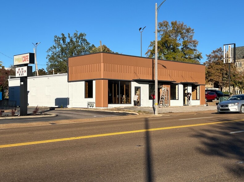 Primary Photo Of 1710 Union Ave, Memphis Freestanding For Lease