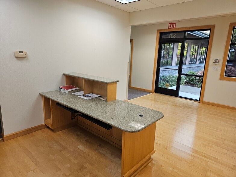 More Photos Of 831 O'Hare Pky, Medford Medical For Lease