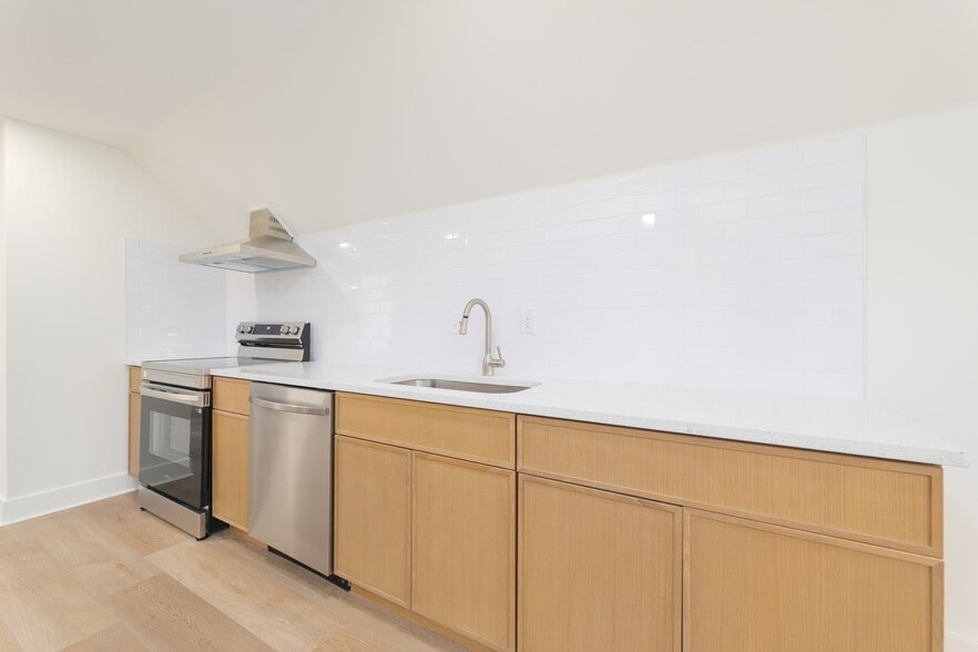 More Photos Of 1628 Walnut St, Jacksonville Multifamily For Sale