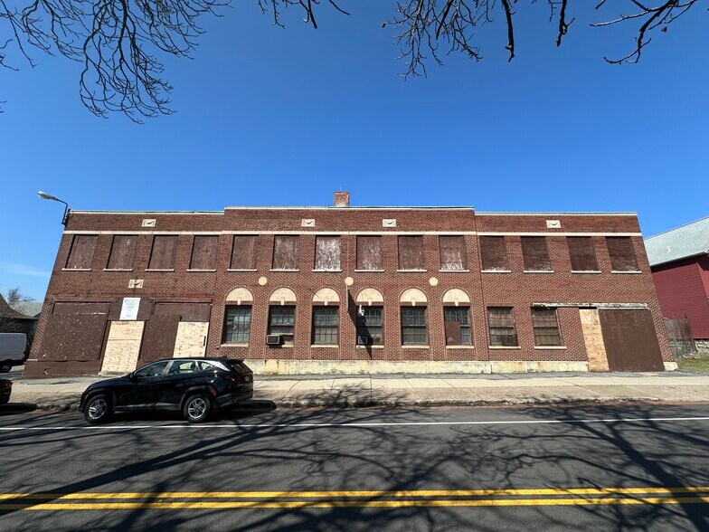 More Photos Of 169 W Utica St, Buffalo Warehouse For Sale