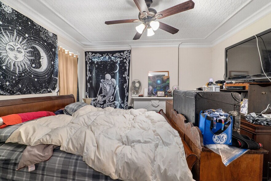 More Photos Of 462-470 2nd Ave, Troy Storefront Retail Residential For Sale