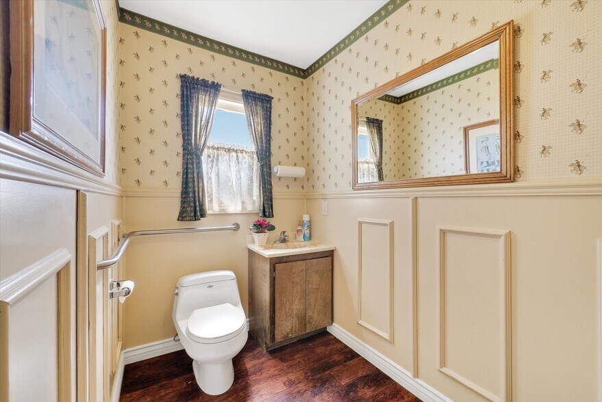 More Photos Of 1953 E Chapman Ave, Fullerton Medical For Sale