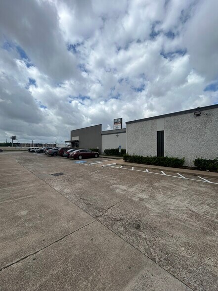 More Photos Of 1414 South Loop W, Houston Medical For Lease