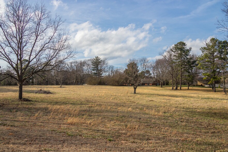 More Photos Of 833 University St, Martin Land For Sale