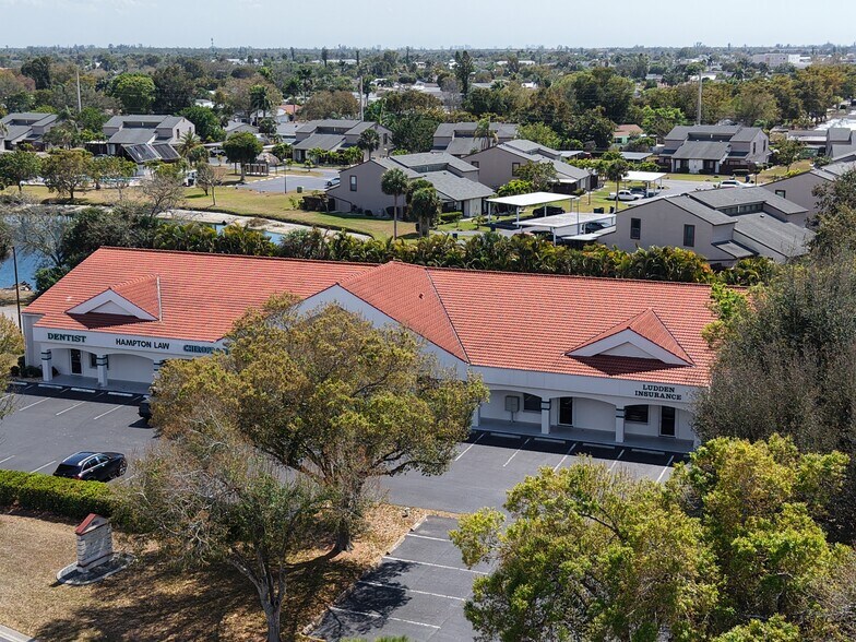 More Photos Of 8931 Conference Dr, Fort Myers Office For Lease