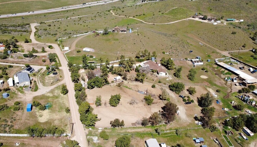 More Photos Of 33716 Hubbard Rd, Acton Flex For Lease