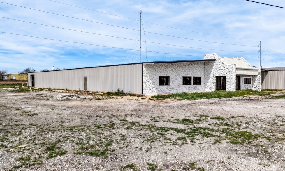 More Photos Of 5888 Hwy 66, Greenville Warehouse For Lease