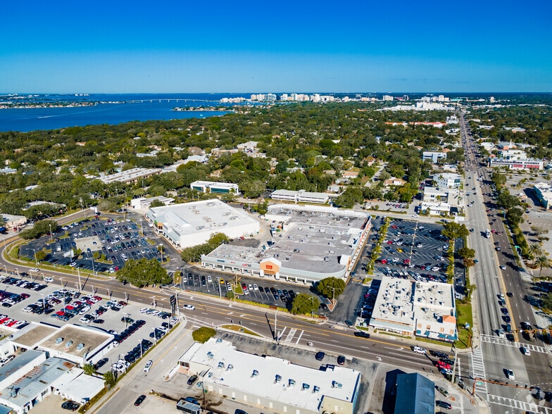 More Photos Of 3800 S Tamiami Trl, Sarasota Unknown For Lease