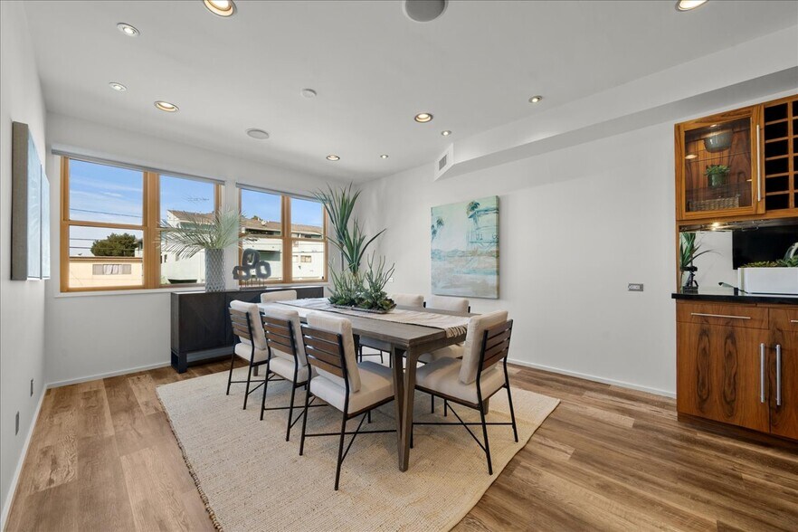 More Photos Of 123 Richmond St, El Segundo Storefront Retail Residential For Lease
