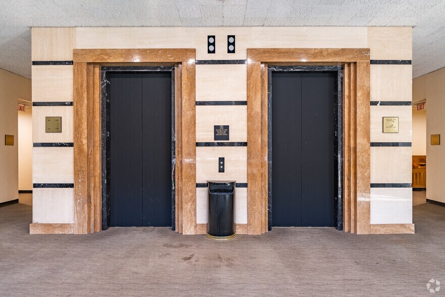 More Photos Of 2650 Thousand Oaks Blvd, Memphis Office For Lease