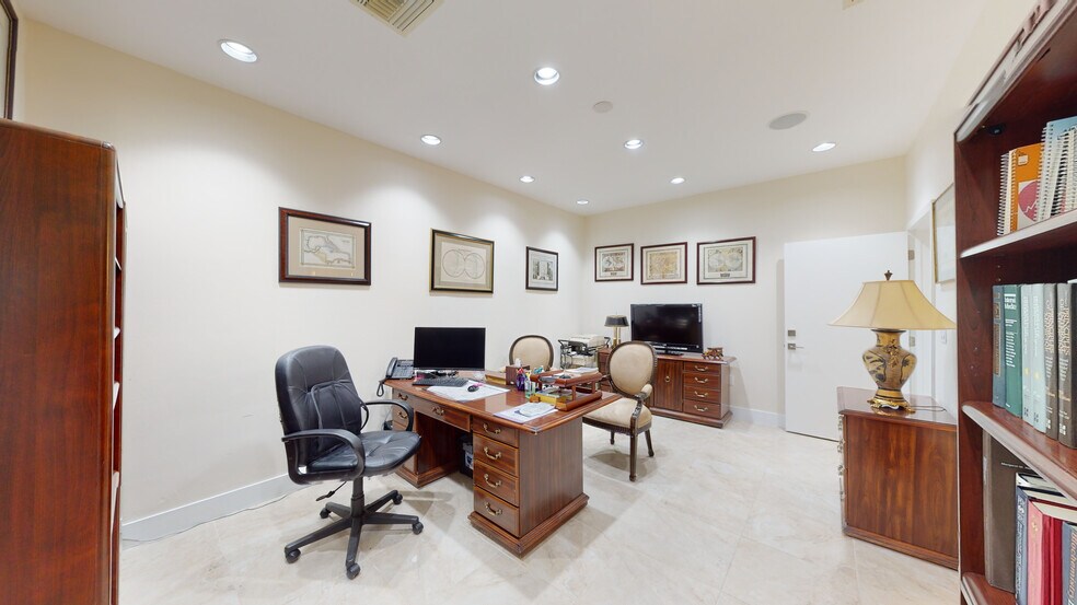 More Photos Of 235 W 49th St, Hialeah Medical For Sale