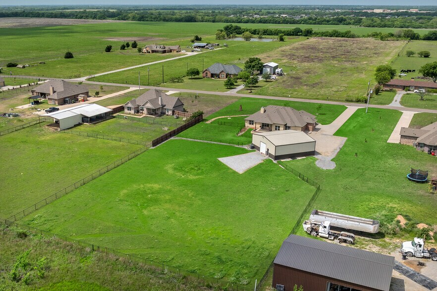 More Photos Of 667 County Road 4935, Trenton Service For Sale