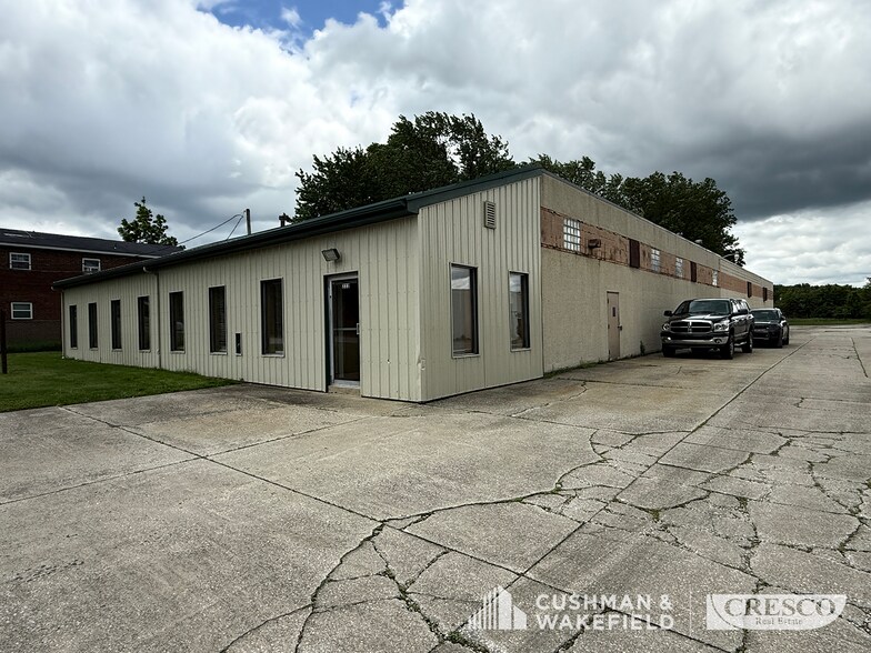 More Photos Of 222 Martinel Dr, Kent Warehouse For Sale