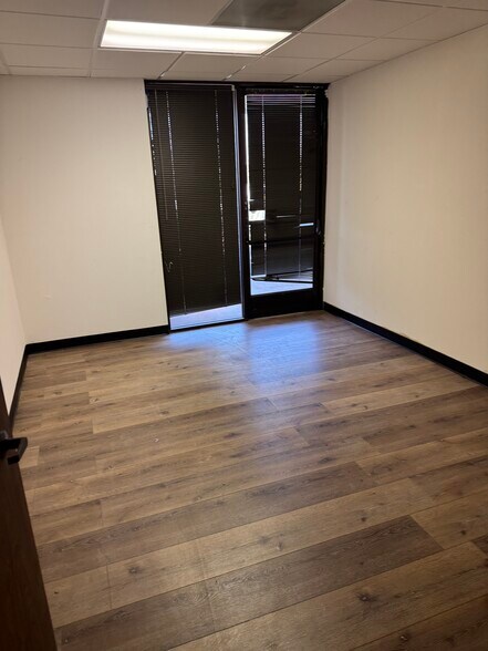 More Photos Of 6377 Nancy Ridge Dr, San Diego Light Manufacturing For Lease