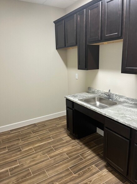 More Photos Of 8118 Fry Rd, Cypress Office For Lease