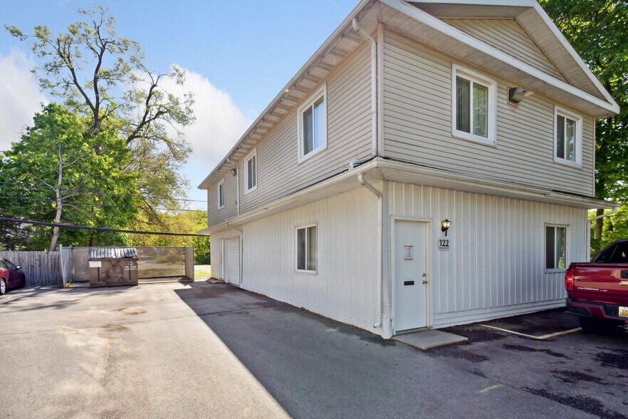 More Photos Of 144-224 Highland Ave, East Lansing Apartments For Sale