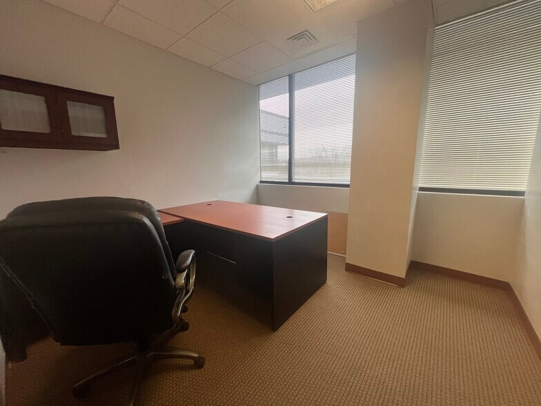 More Photos Of 100 Technology Dr, Trumbull Medical For Lease
