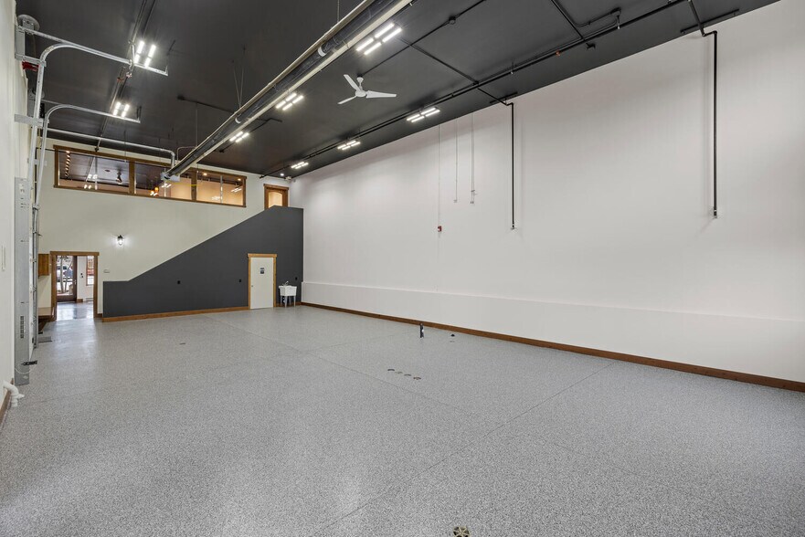 More Photos Of 211 Main St, Frisco General Retail For Sale