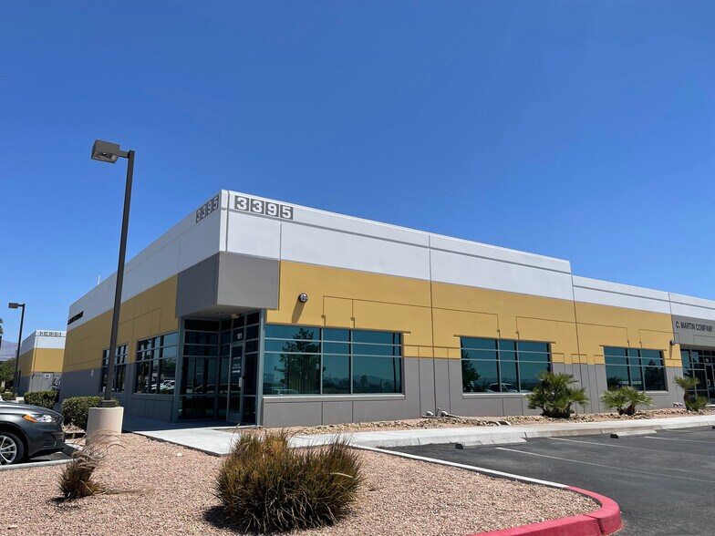 More Photos Of 3395 W Cheyenne Ave, North Las Vegas Light Manufacturing For Lease