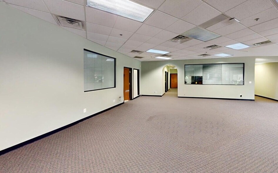 More Photos Of 1065 Andrew Dr, West Chester Flex For Lease