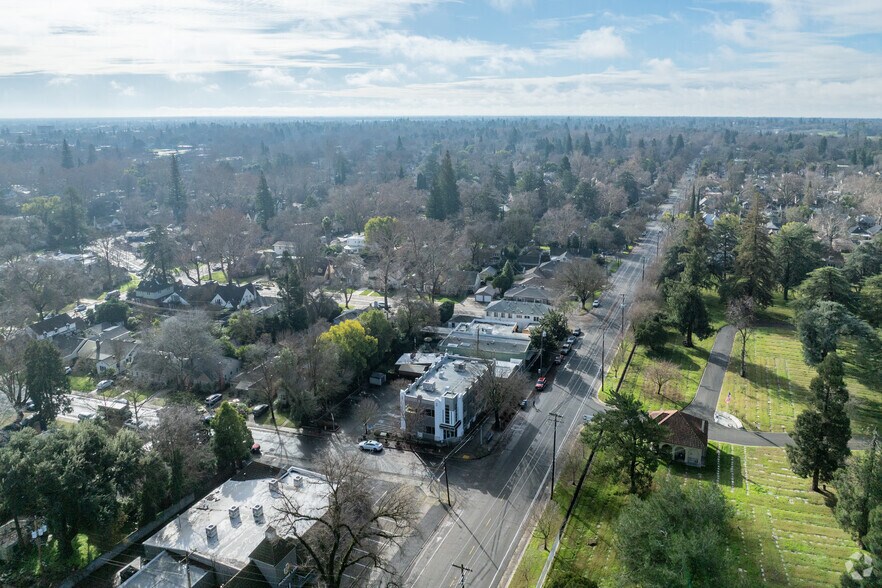 More Photos Of 2725 Riverside Blvd, Sacramento Loft Creative Space For Sale