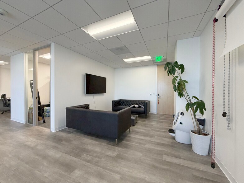 More Photos Of 10880 Wilshire Blvd, Los Angeles Loft Creative Space For Lease