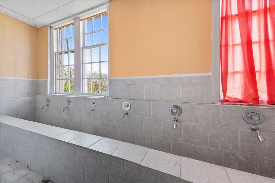 More Photos Of 2335 NC Highway 87, Reidsville Specialty For Sale