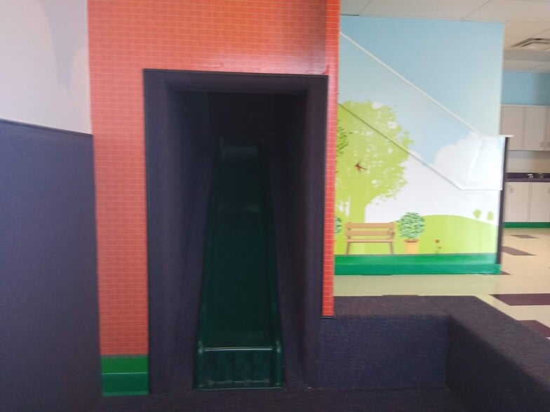 More Photos Of 7560 Sawmill Pky, Powell Daycare Center For Sale