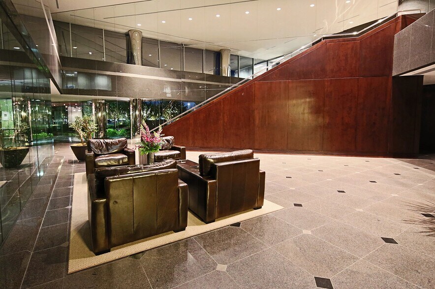 More Photos Of 14000 N Quail Springs Pky, Oklahoma City Office For Lease