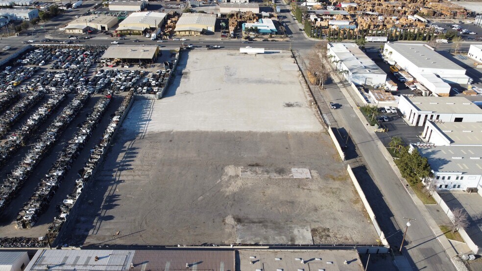 More Photos Of 15363 Arrow Blvd, Fontana Land For Lease