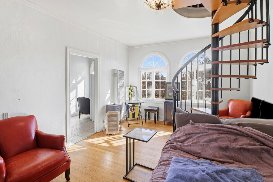 More Photos Of 1222 Broadway, Burlingame Storefront Retail Residential For Sale