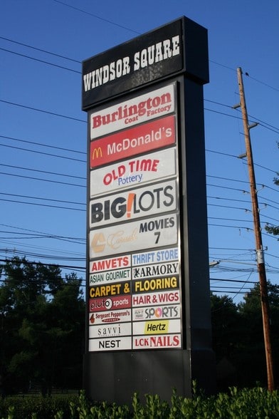 More Photos Of 109-297 N Seven Oaks Dr, Knoxville Freestanding For Lease