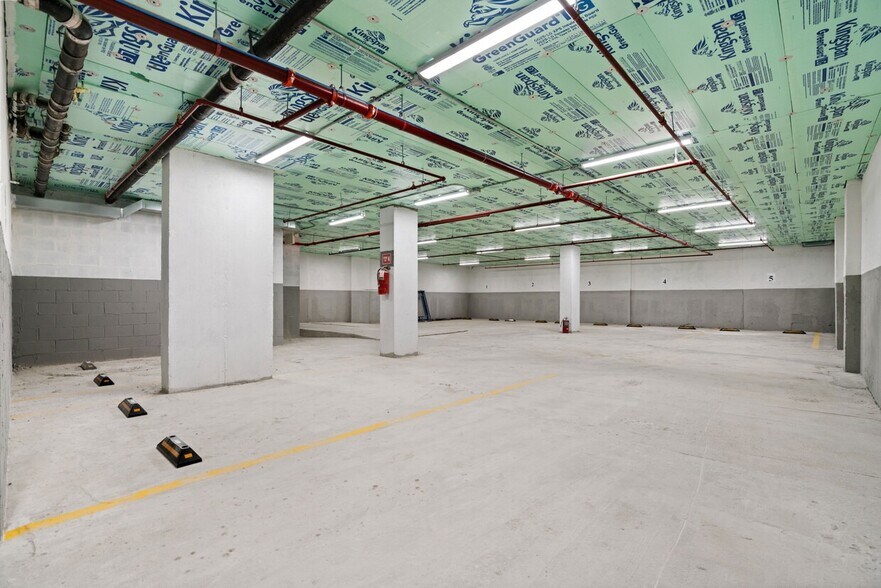 More Photos Of 150-15 Barclay Ave, Flushing Apartments For Sale