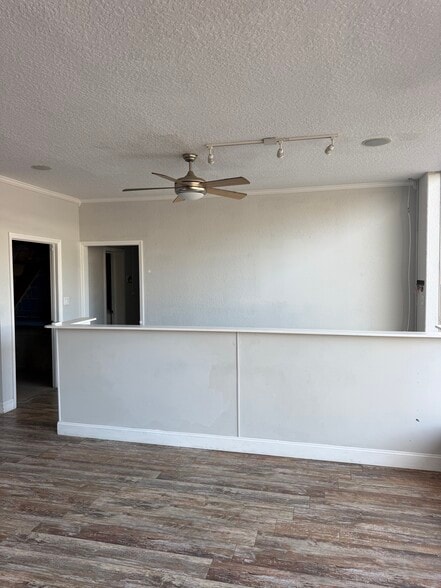 More Photos Of 1201 W Main St, Leesburg Service For Lease