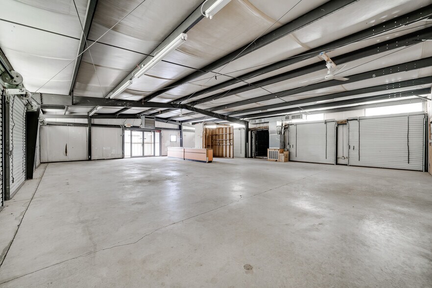 More Photos Of 1400 Highway 65 N, Damascus Warehouse For Sale