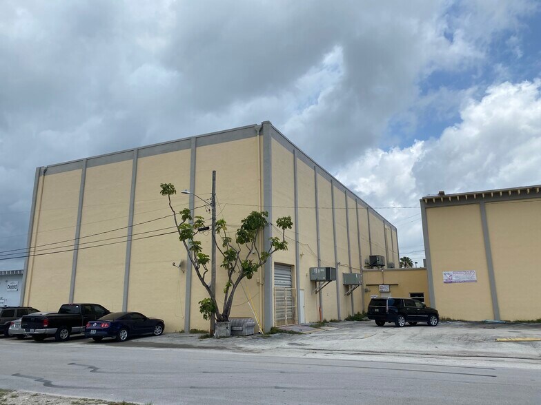 More Photos Of 1935 NE 150th St, Miami Warehouse For Sale