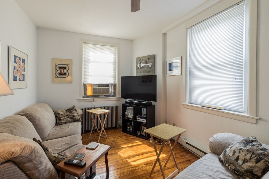 More Photos Of 214 Fayette St, Conshohocken Office Residential For Lease