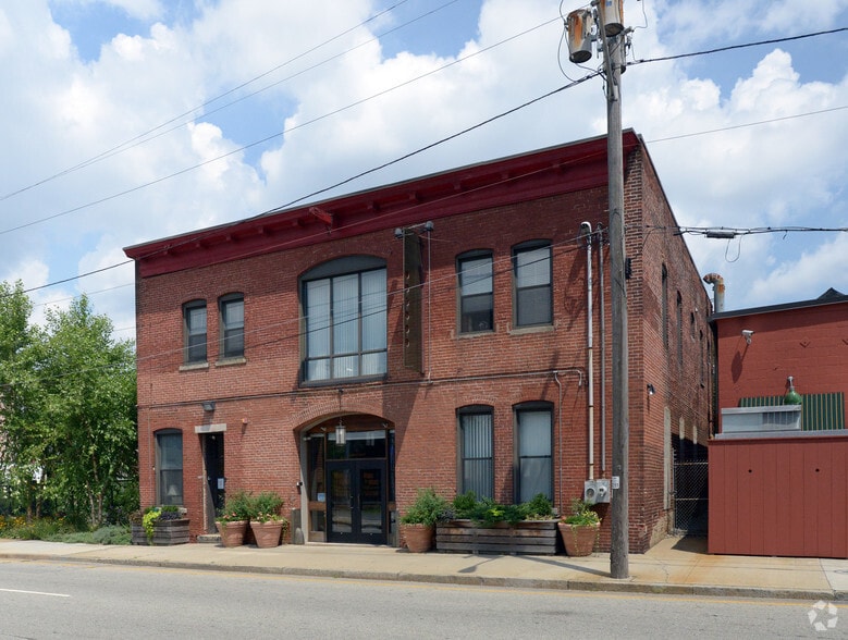 Primary Photo Of 65 Ashburton St, Providence Storefront Retail Office For Lease
